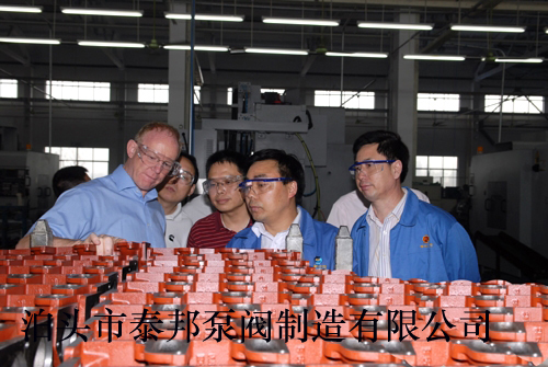 2013年5月份美國(guó)公司來(lái)我廠(chǎng)觀看鑄件車(chē)間